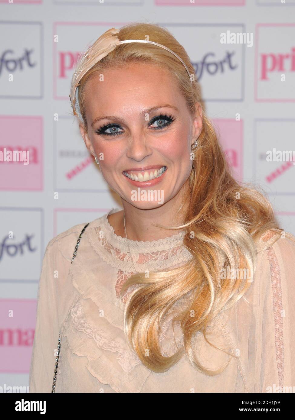 Camilla Dallerup bei der Ankunft bei den Prima Comfort High Street Fashion Awards 2010. Stockfoto