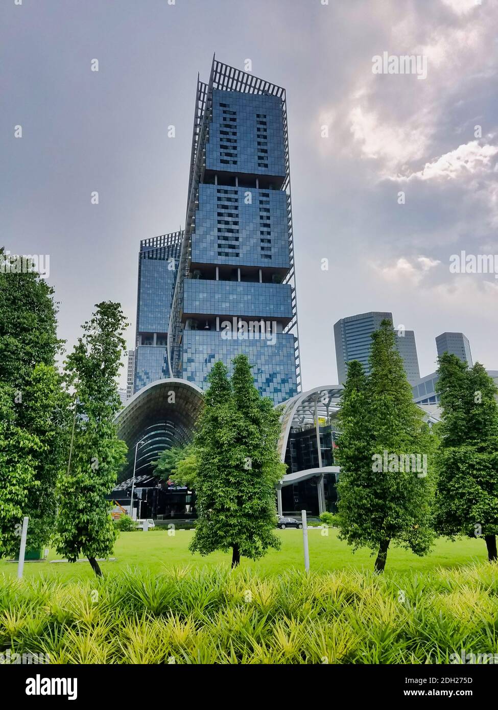 SINGAPUR, SINGAPUR - 6. Mai 2017: Ikonische Hochhausarchitektur im Geschäfts- und Finanzzentrum Stockfoto