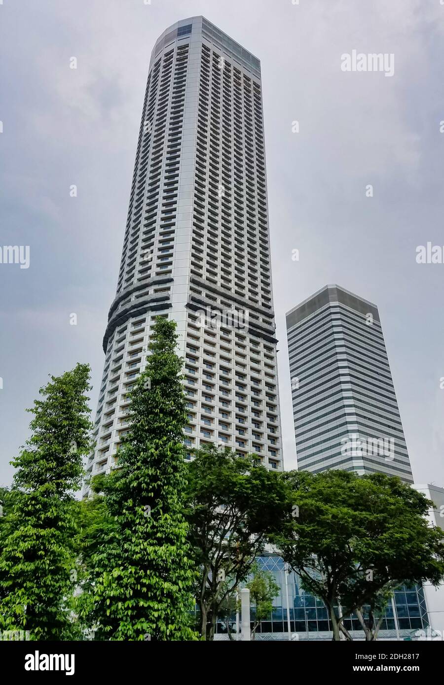 SINGAPUR, SINGAPUR - 6. Mai 2017: Ikonische Hochhausarchitektur im Geschäfts- und Finanzzentrum Stockfoto