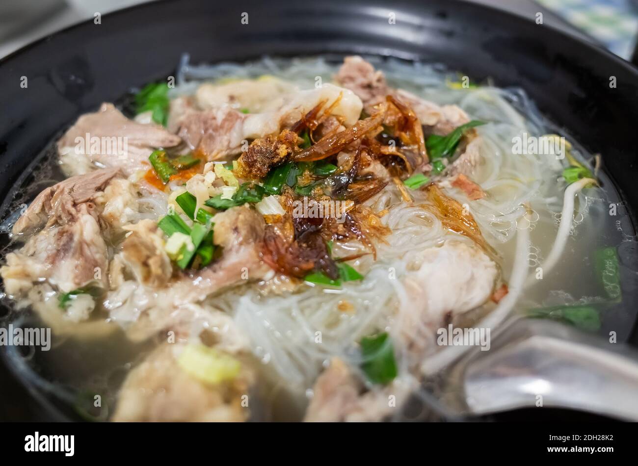 Taiwanesische Küche mit Mungbohnennudeln Stockfoto