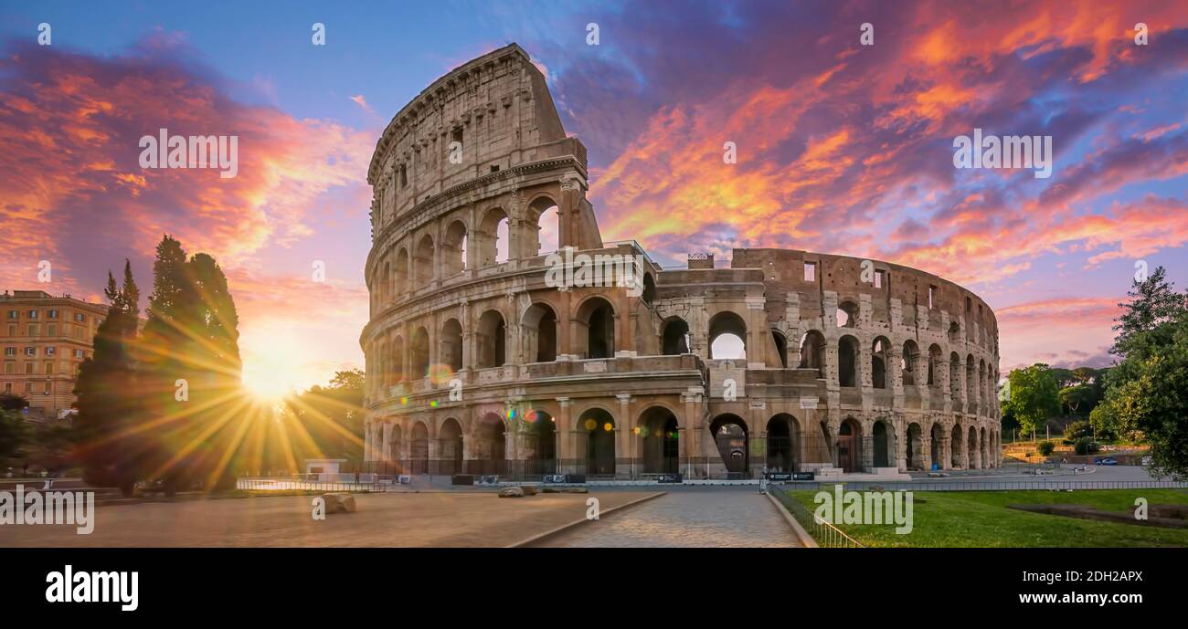 Kolosseum in Rom mit Morgen Sonne, Italien, Europa. Stockfoto