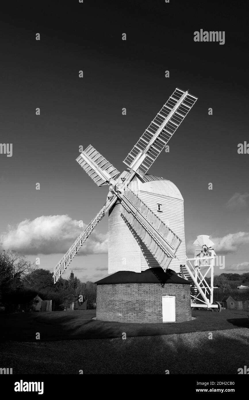 Die Postmühle Upthorpe, eine denkmalgeschützte Postmühle und ein antikes Denkmal, Stanton Village, Suffolk County, England, Großbritannien Stockfoto