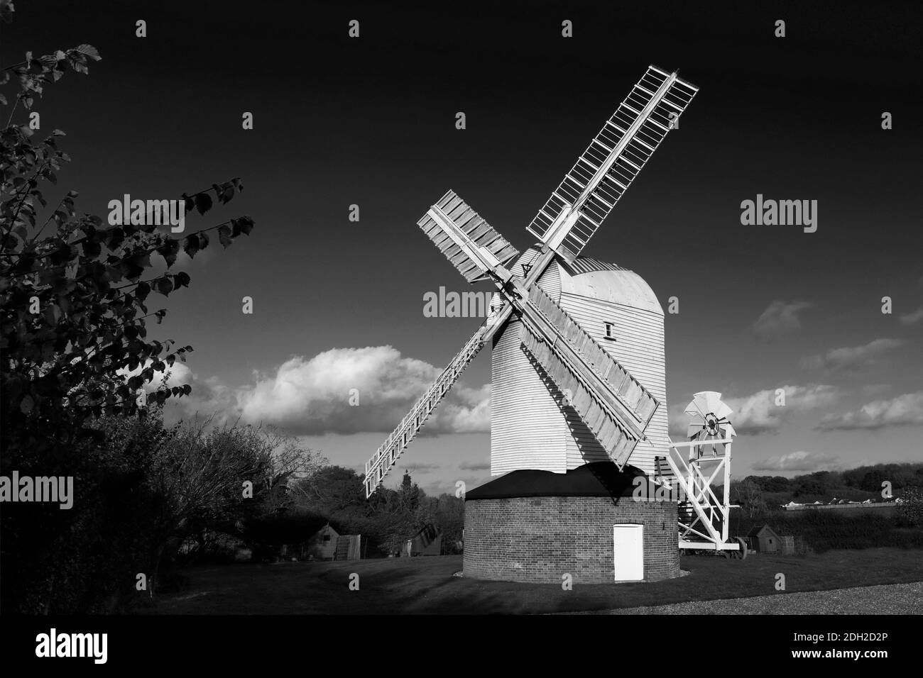 Die Postmühle Upthorpe, eine denkmalgeschützte Postmühle und ein antikes Denkmal, Stanton Village, Suffolk County, England, Großbritannien Stockfoto
