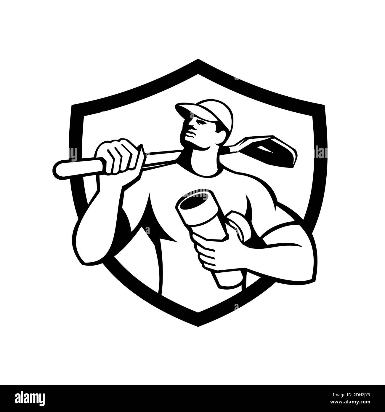 Drainlayer Holding Pipe Shovel Shield Retro Schwarz und Weiß Stockfoto