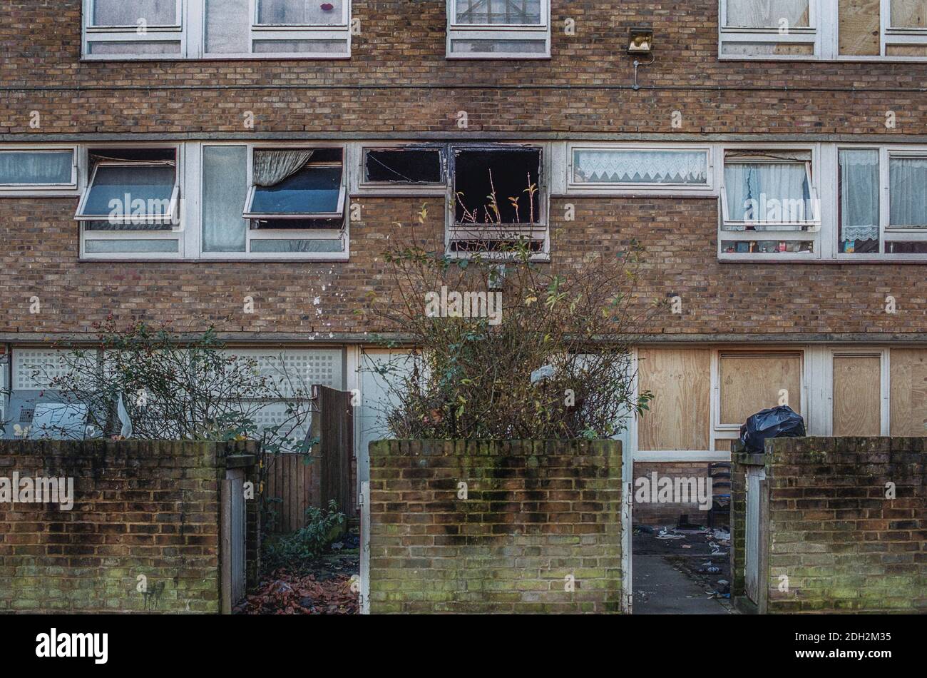 Hordle Promenade, North Peckham Estate, London, Großbritannien. Das Anwesen, auf dem Damilola Taylor getötet wurde. November 2000. Stockfoto