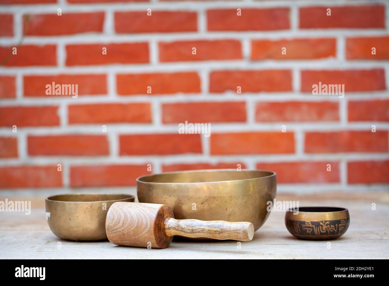 Ganzheitliche Heilung tibetische Klangschalen Stockfoto