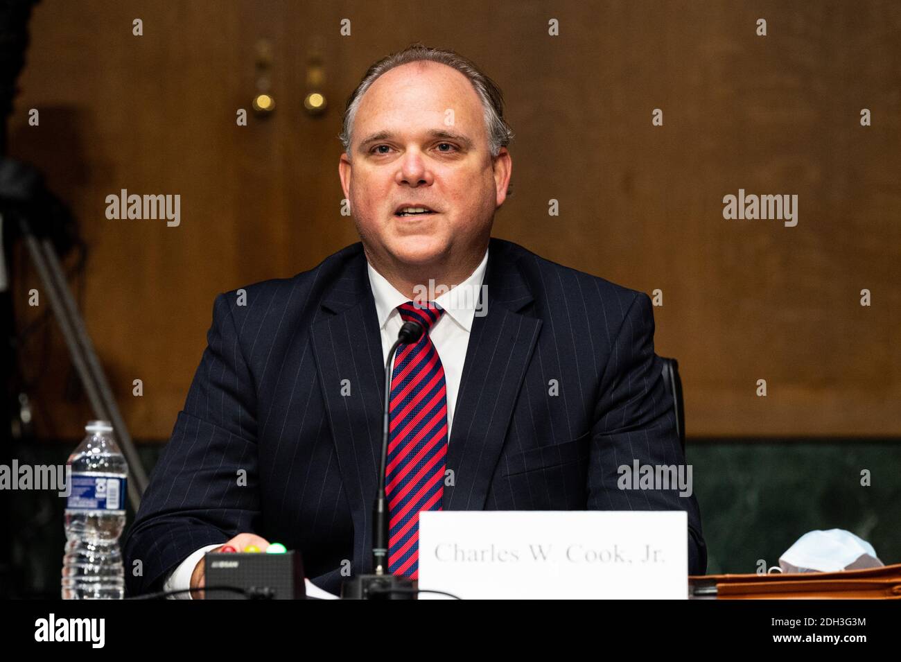 Washington, USA 09. Dezember 2020. 9. Dezember 2020 - Washington, DC, USA: Charles W. Cook, Jr., Nominierter im Board of Directors der Tennessee Valley Authority, spricht bei einer Anhörung des Senats Umwelt und Öffentliche Arbeiten Ausschusses. (Foto: Michael Brochstein/Sipa USA) Quelle: SIPA USA/Alamy Live News Stockfoto