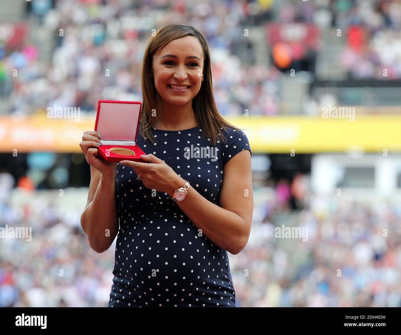 Die britische Hepthatlon-Konkurrentin Jessica Ennis-Hill zeigte sich schwanger, um die Goldmedaille zu erhalten, die sie in Daegu 2011 verdient hatte und die ihr dann nicht gegeben wurde, weil die russische Athletin Tatyana Chernova am 06. August 2017 in London, Großbritannien, gewann. Foto von Giuliano Bevilacqua/ABACAPRESS.COM Stockfoto