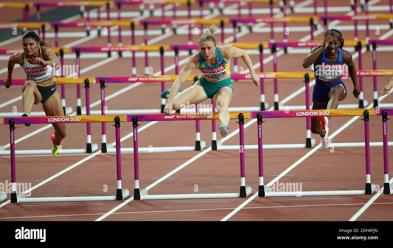 Sally Pearson aus Australien in der Mitte mit den 100 Hürden am 9. Tag der IAAF-Weltmeisterschaft 2017 im Londoner Stadion in London, Großbritannien, am Samstag, 12. August 2017. Foto von Giuliano Bevilacqua/ABACAPRESS.COM Stockfoto