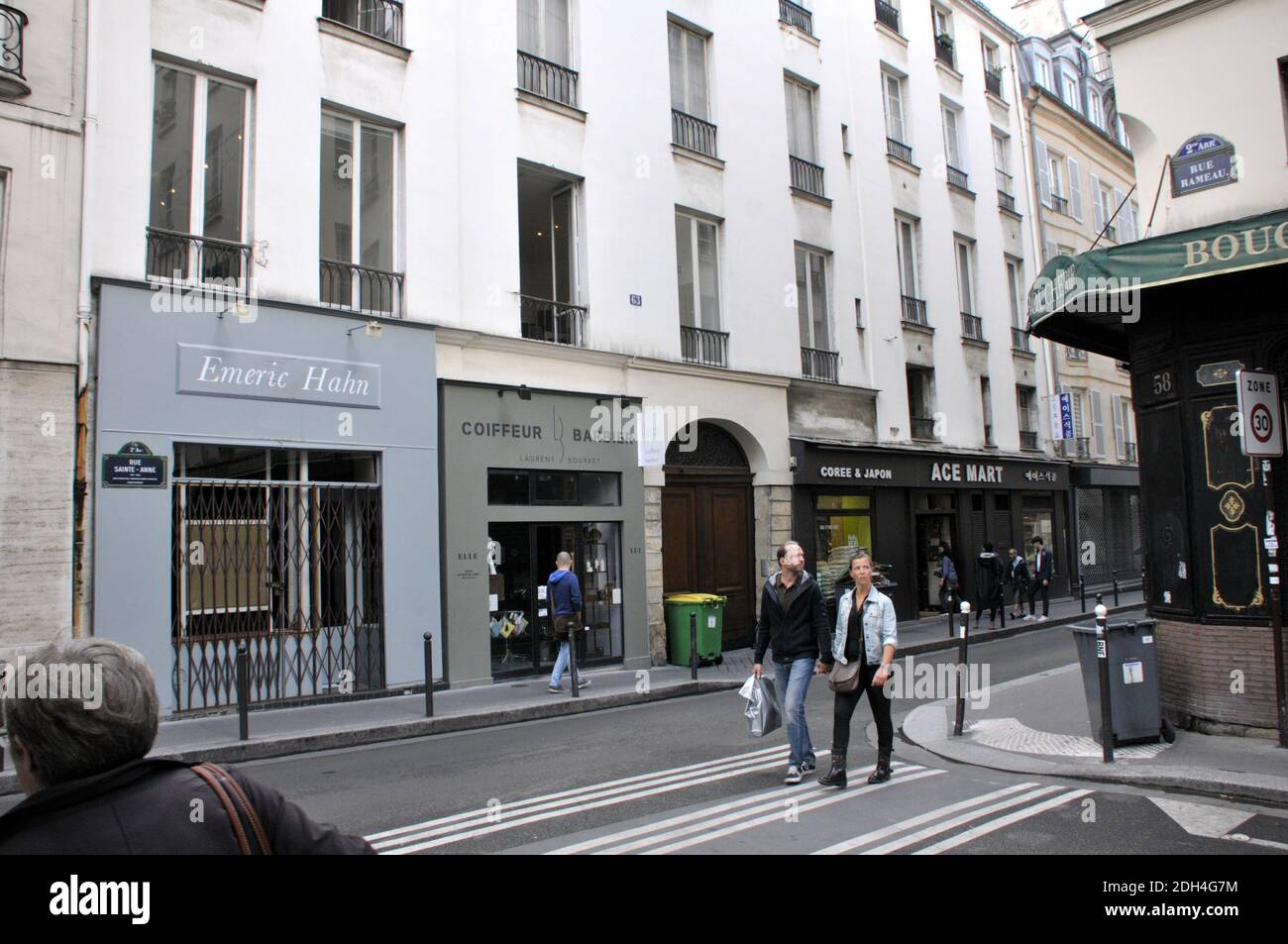 Vue generale des futurs nouveaux locaux du parti politique du President de la Republique, Emmanuel Macron, la Republique en Marche (LREM), dans la rue Saint Anne a Paris, France le 16 Aout 2017. Le mouvement macroniste devrait poser ses cartons en septembre. Foto von Alain Apaydin/ABACAPRESS.COM Stockfoto