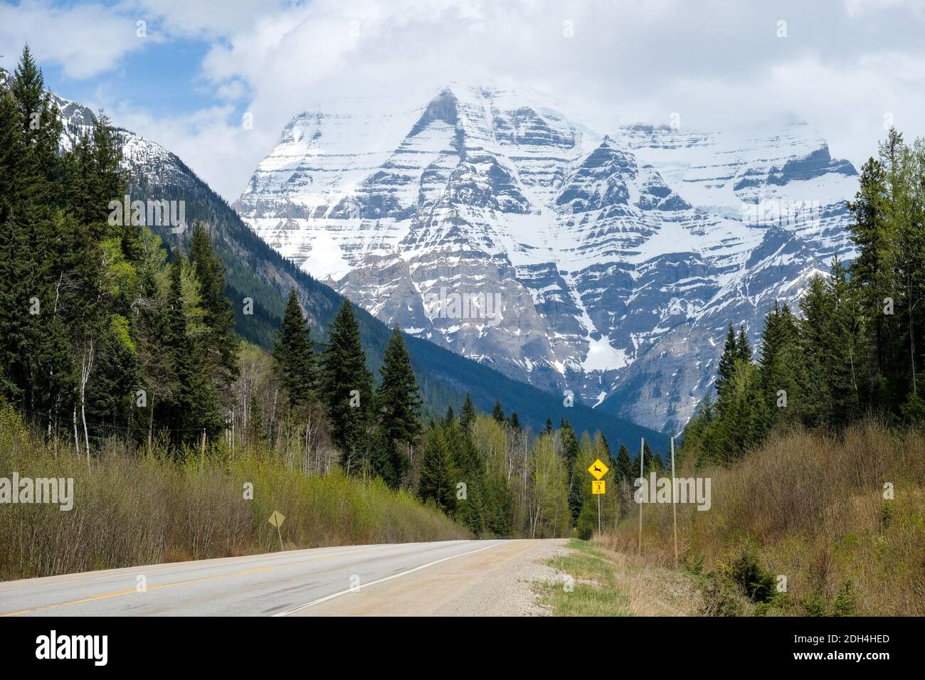 Road in the Mountains - Mount Robson Park, BC, Kanada Stockfoto