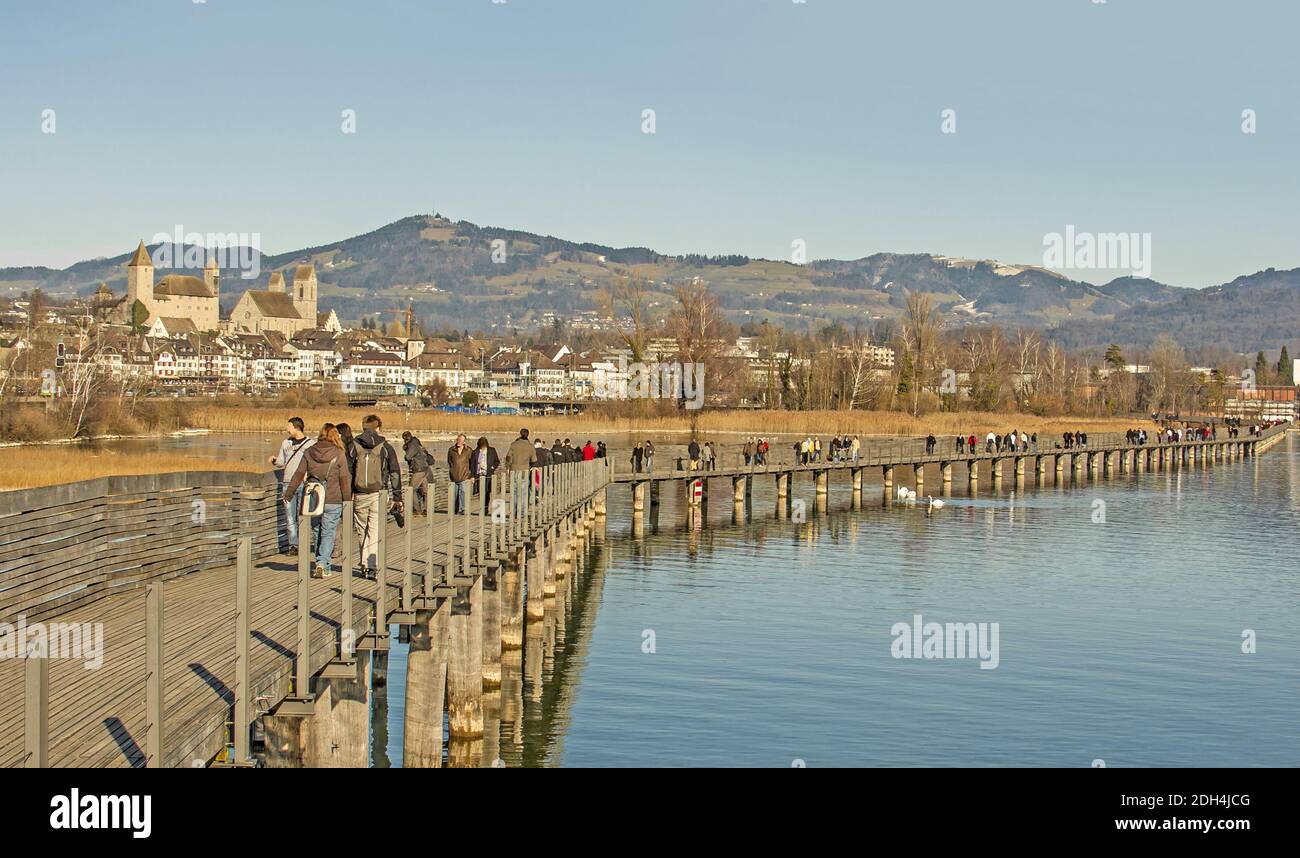 Fussgängerweg bei Rapperswil, Kanton St. Gallen, Schweiz Stockfoto
