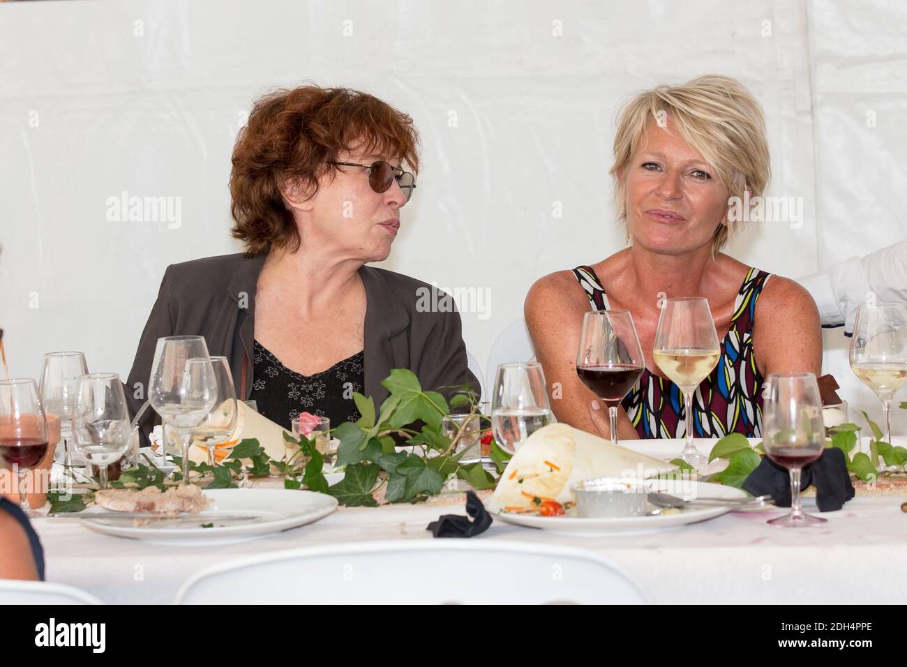 Marlène Jobert und Sophie Davant nehmen am près. August am 22. Foret des Livres in Chanceaux-27 2017-Loches, Frankreich, Teil. Foto von Pascal Avenet/ABACAPRESS.COM Stockfoto