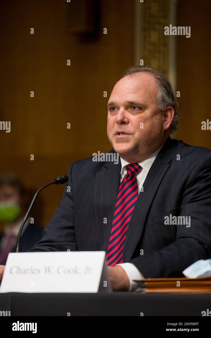 Charles W. Cook, Jr. erscheint vor einem Senatsausschuss für Umwelt und öffentliche Arbeiten - Unterausschuss für saubere Luft und nukleare Sicherheit Anhörung über seine bevorstehende Ernennung zum Mitglied des Verwaltungsrats der Tennessee Valley Authority im Dirksen Senate Office Building auf dem Capitol Hill in Washington, DC, Mittwoch, 9. Dezember 2020. Kredit: Rod Lampey/CNP /MediaPunch Stockfoto