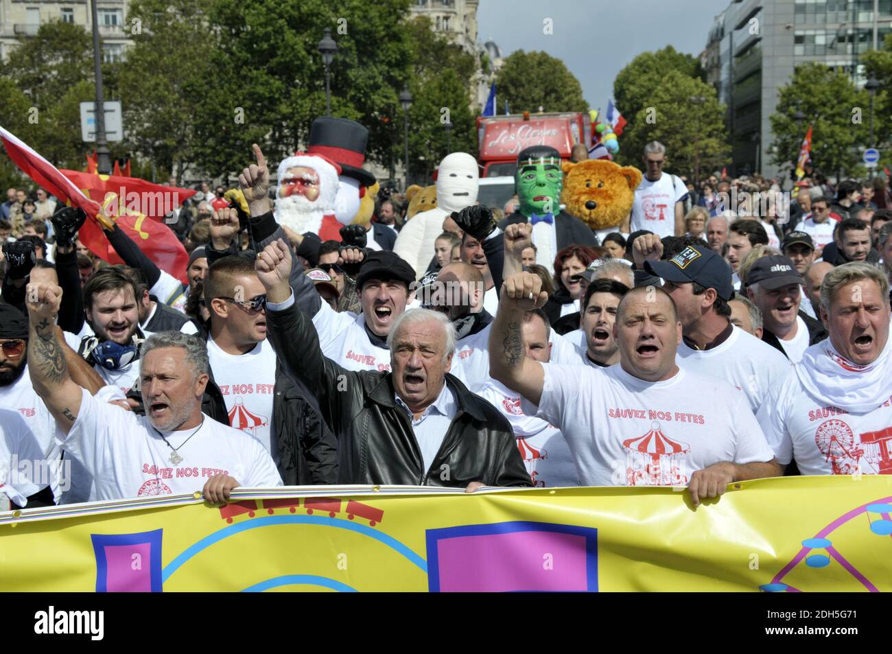 Marcel Campion et les Forains sont en tête de la Manifestation contre la reforme du Code du Travail du gouvernement Macron am 12. September 2017 in Paris, Frankreich. Foto von Alain Apaydin/ABACAPRESS.COM Stockfoto