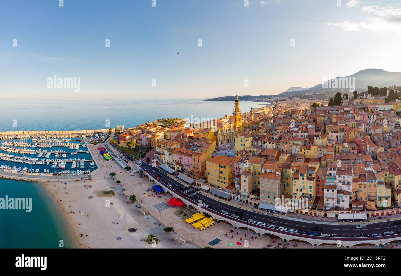 Blick auf die Altstadt von Menton, Provence-Alpes-Cote d'Azur, Frankreich. Stockfoto