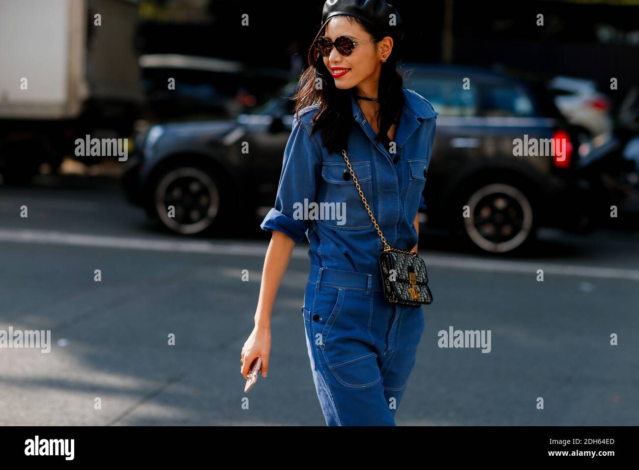 Linda Li Jing bei der Ankunft in Dior Frühjahr-Sommer 2018 Show im Musee Rodin, in Paris, Frankreich, am 26. September 2017 statt. Foto von Marie-Paola Bertrand-Hillion/ABACAPRESS.COM Stockfoto