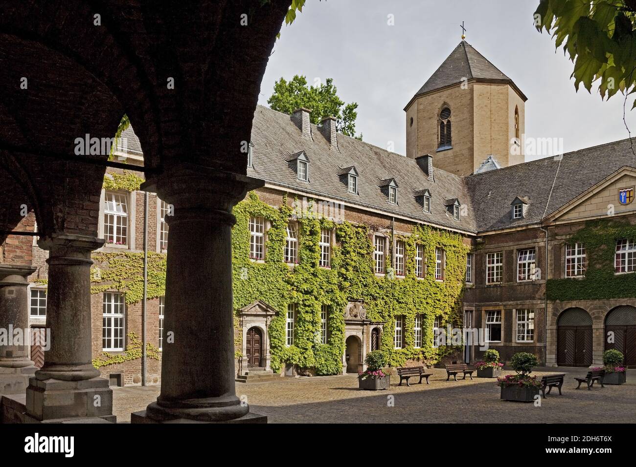 Kloster Rathaus, Mönchengladbach, Niederrhein, Nordrhein-Westfalen, Deutschland, Europa Stockfoto