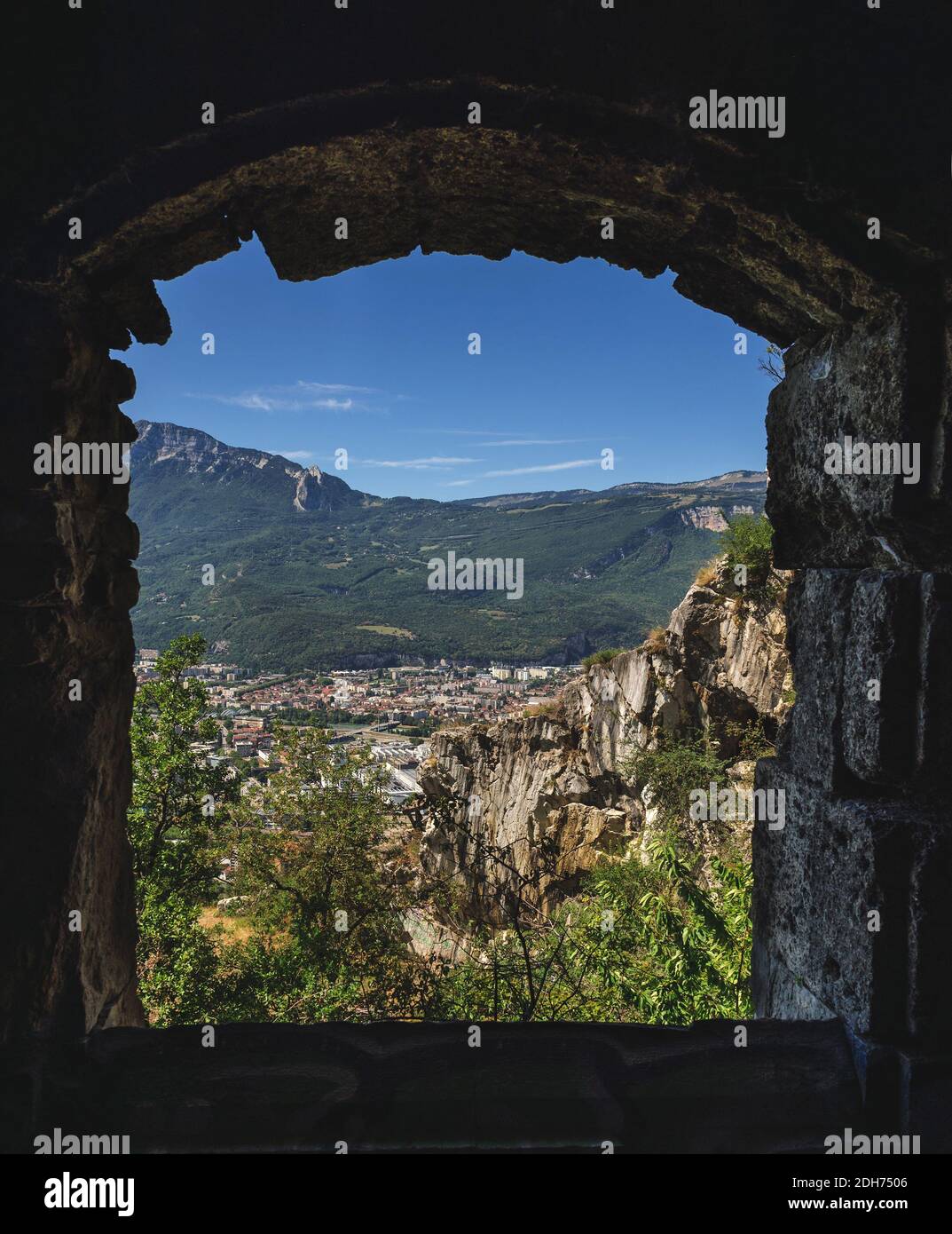 Grenoble Alpen von Mont Jalla Ruinen Stockfoto