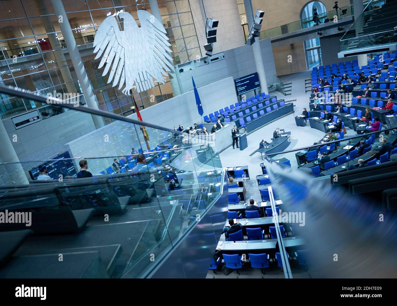 Berlin, Deutschland. Dezember 2020. Tobias Lindner, Bündnis 90/die Grünen, spricht im Bundestag zum Bundeshaushalt 2021. Quelle: Kay Nietfeld/dpa/Alamy Live News Stockfoto