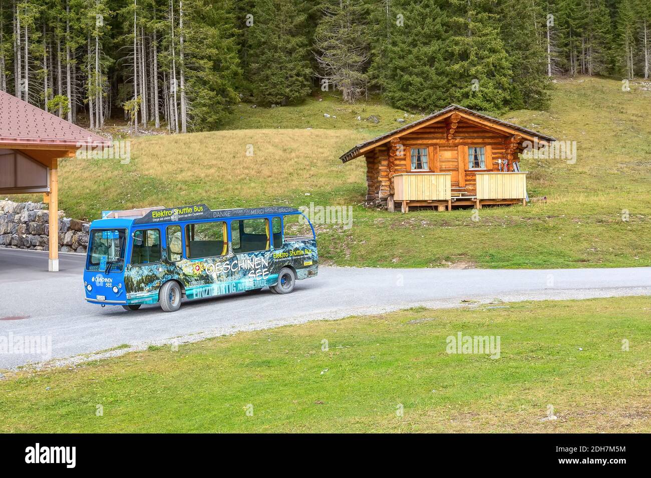 Bus Switzerland Stockfotos und -bilder Kaufen - Alamy