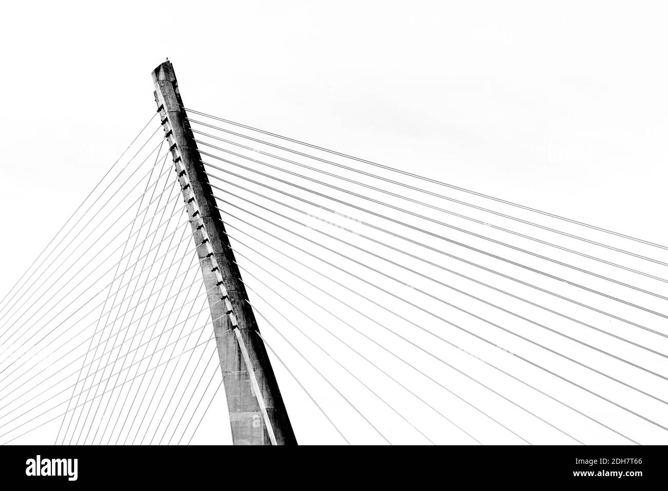 Eine Detailansicht der Ponte Dos Tirantes Brücke in Pontevedra Stockfoto