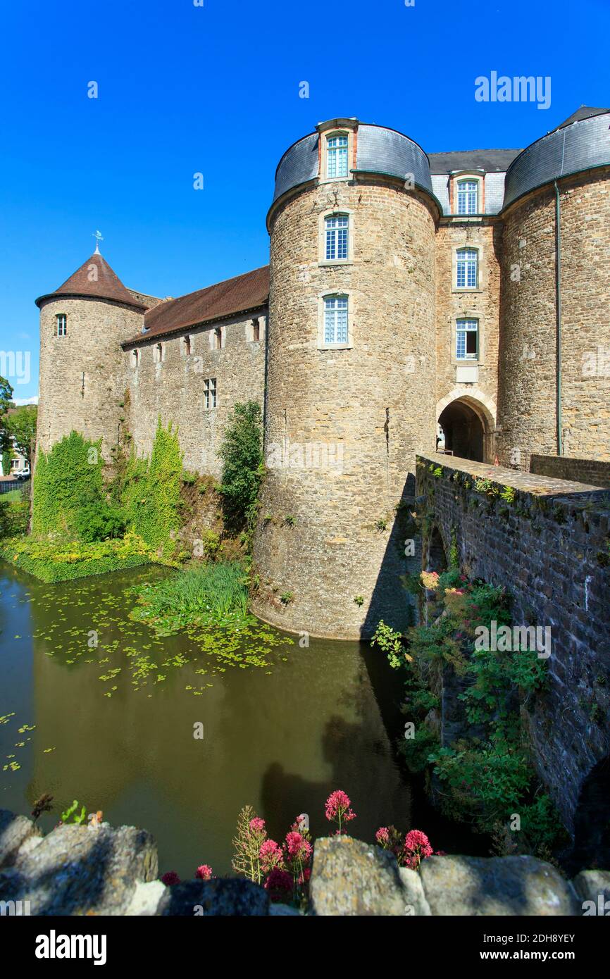 Befestigter Eingang zum Museum-Schloss von Boulogne-sur-Mer, Schloss "Chateau d'Aumont", ehemalige mittelalterliche Festung Stockfoto