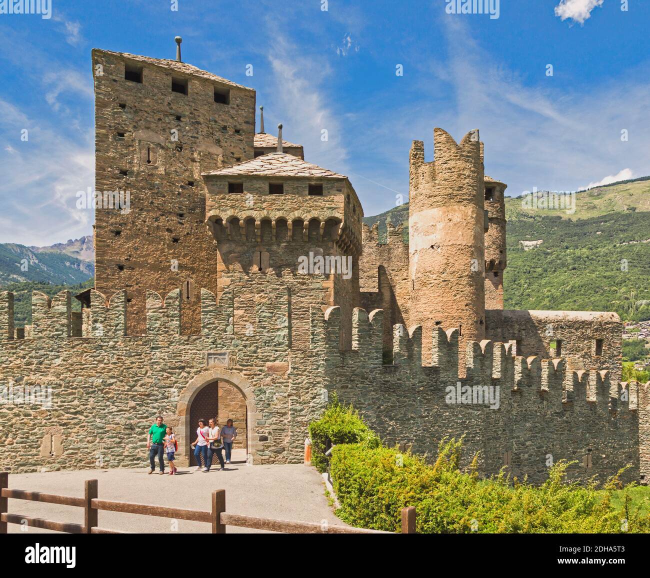 Fenis, Valle d'Aosta, Italien. Die mittelalterliche Fenis Castle. Dokumente im Zusammenhang mit der Burg reicht zurück bis 1242. Stockfoto