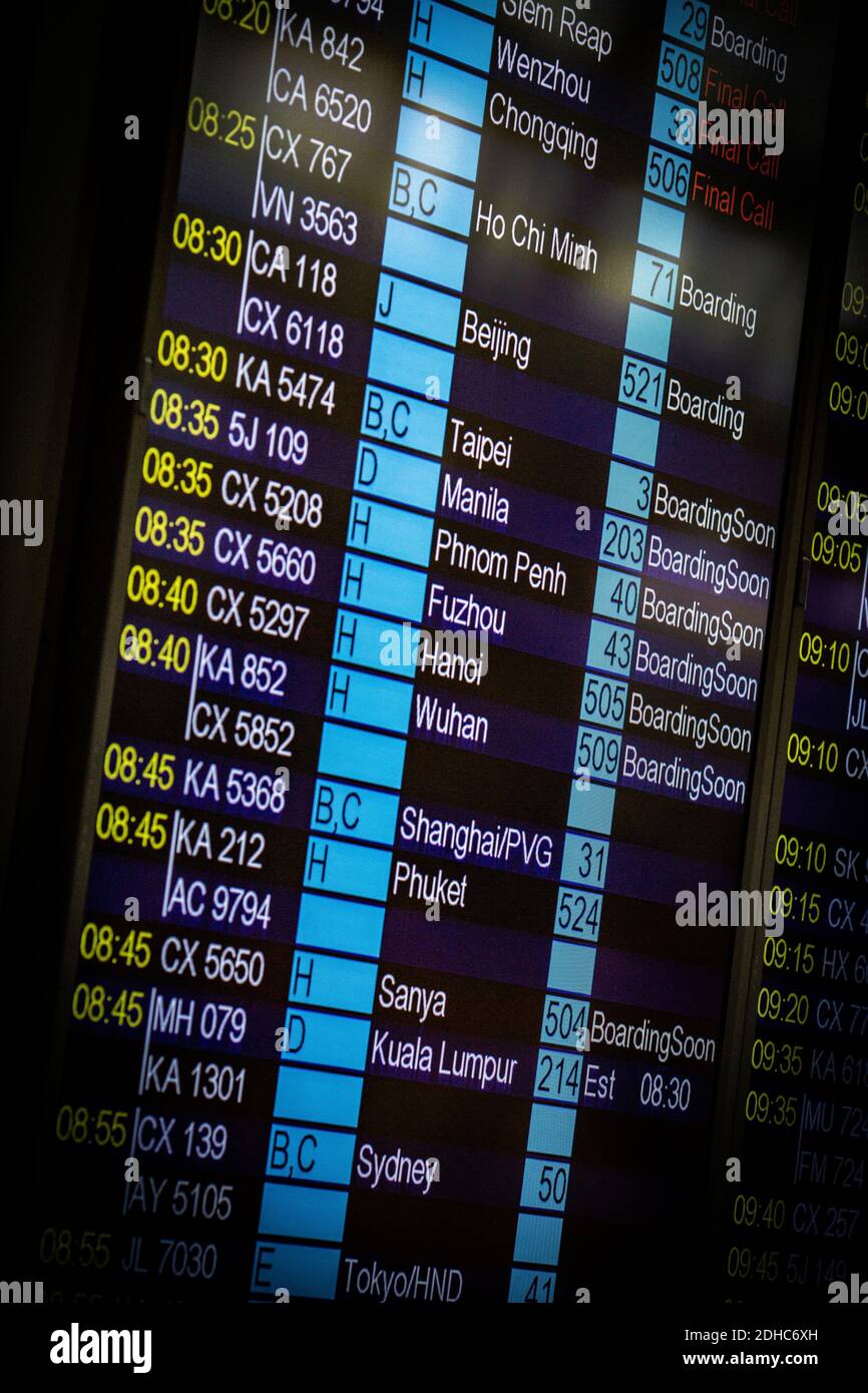 China, Hongkong, Flughafen, Abflugzeiten, Asien, Informationen, Start, Informationen, Zeit, Städte, Transport, Innen, Tourismus, Reisen, Reise mit dem Flugzeug. Stockfoto