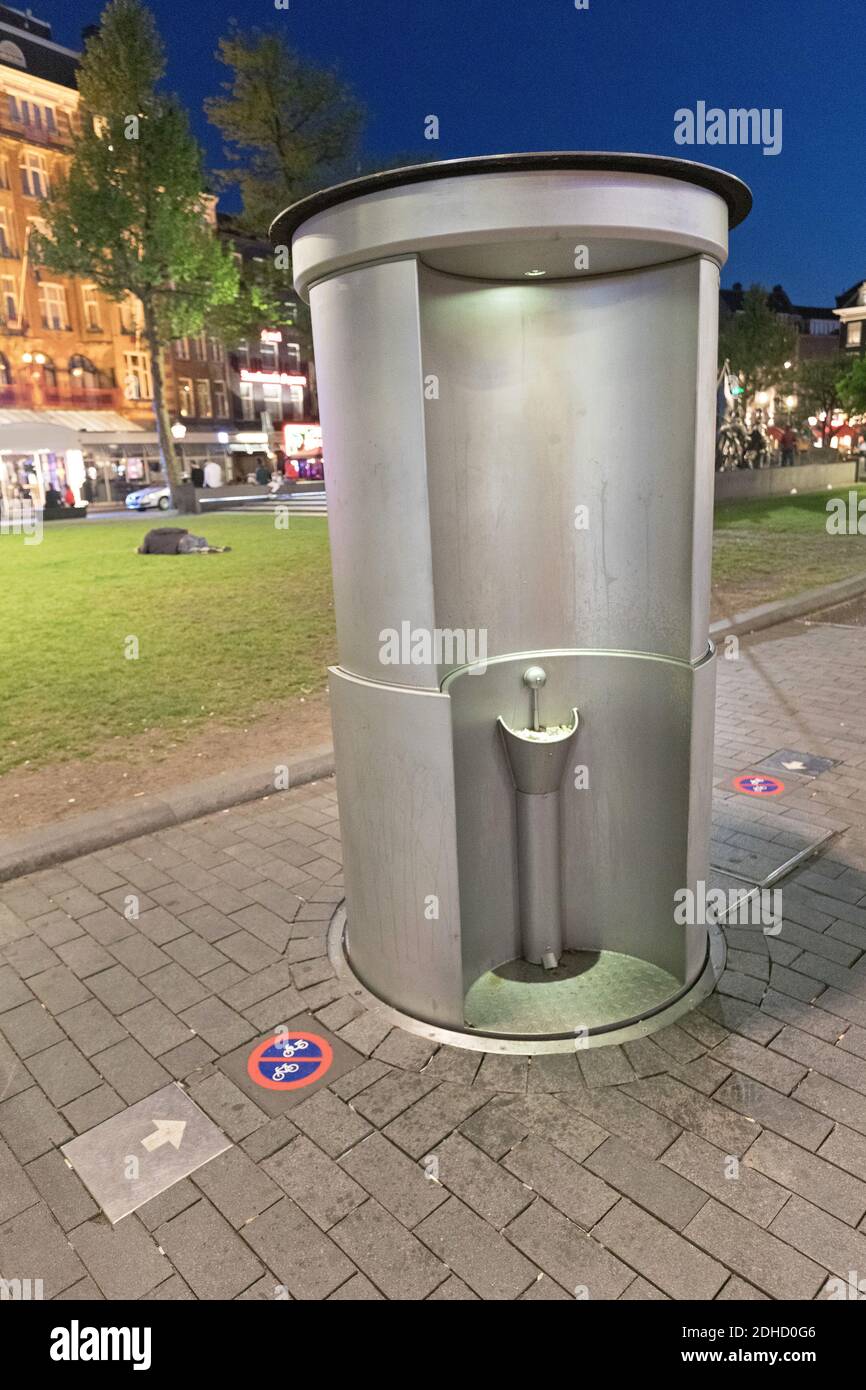 Street urinal toilet amsterdam Fotos und Bildmaterial in hoher