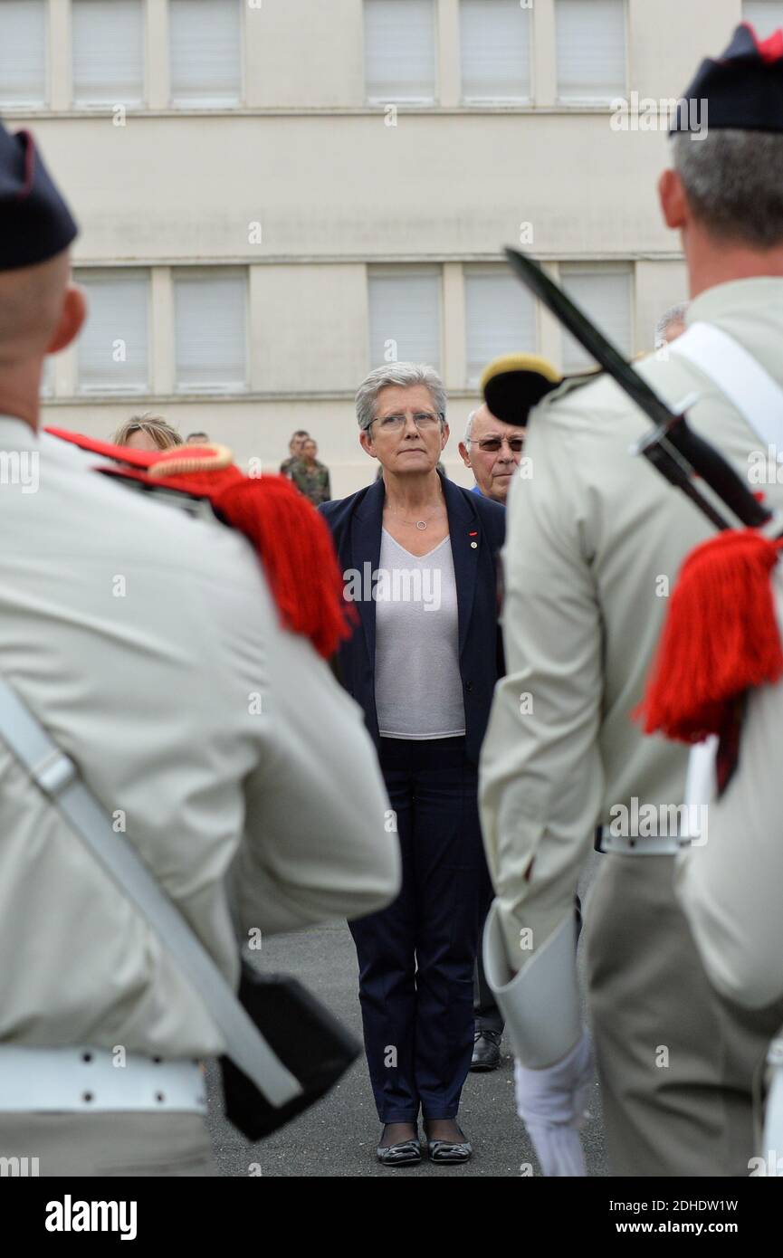 Genevieve Darrieussecq , Staatssekretär für die Armeen ar die Zeremonie der Schließung des 3. Regiments des Freiwilligen Militärdienstes, Service Militaire Volontaire SMV, am 27. Oktober 2017 in La Rochelle, Frankreich. Foto von Arnault Serriere/ABACAPRESS.COM Stockfoto