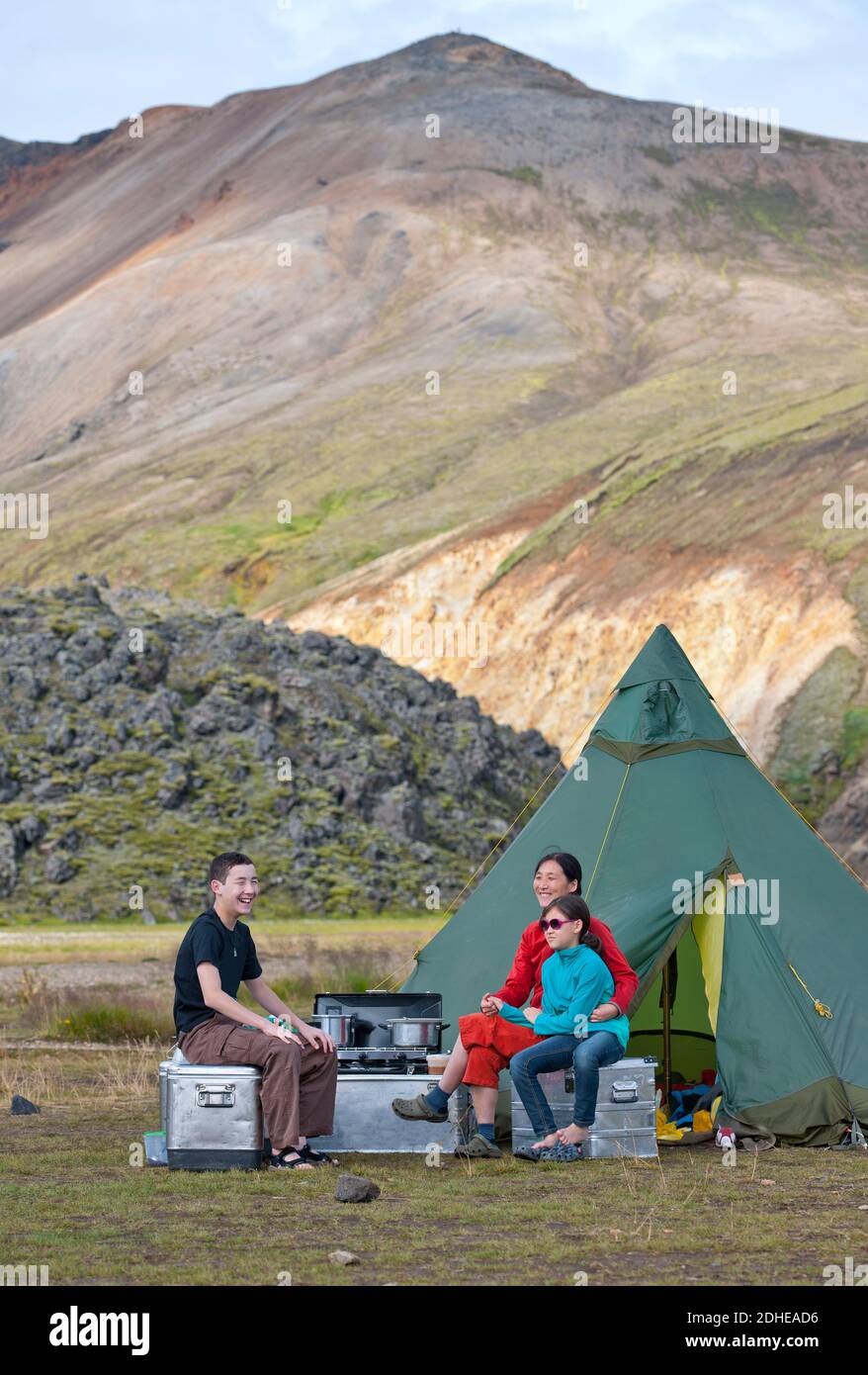 Familiencamping im Hochland von Island Stockfoto