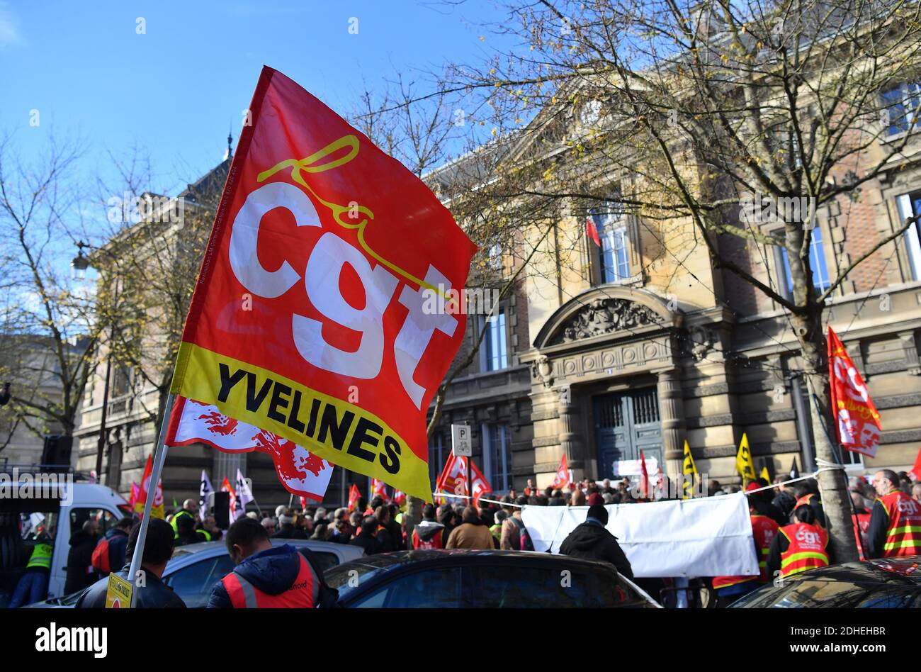 Nathalie Arthaud bei einer Demonstration zur Unterstützung von 9 Mitarbeitern des PSA Peugeot Poissy-Werks, die beschuldigt wurden, am 16. November vor dem Obergericht in Versailles bei Paris einen Vorgesetzten in der Nähe von Paris im Februar 2017 einklagen zu lassen. 2017. Foto von Christian Liewig/ABACAPRESS.COM Stockfoto