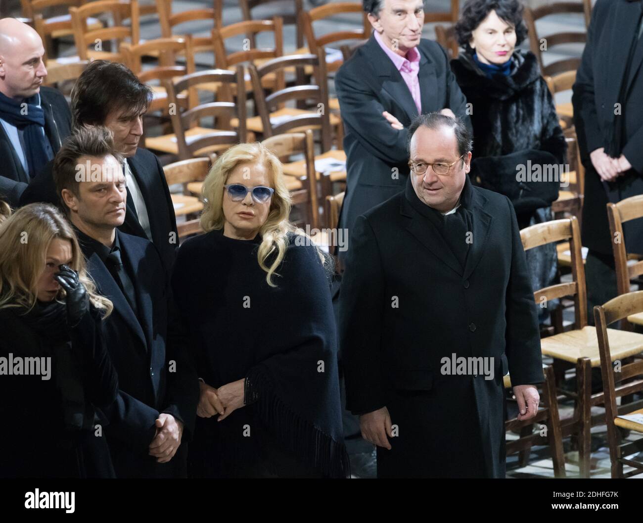 Laura Smet, David Hallyday,Sylvie Vartan und Francois HollandeTrauerfeier zu Ehren des verstorbenen französischen Sängers Johnny Hallyday in der Kirche La Madeleine in Paris, FRANKREICH -09/1/2017 Photo by jacques Witt/ Pool/ABACAPRESS.COM Stockfoto