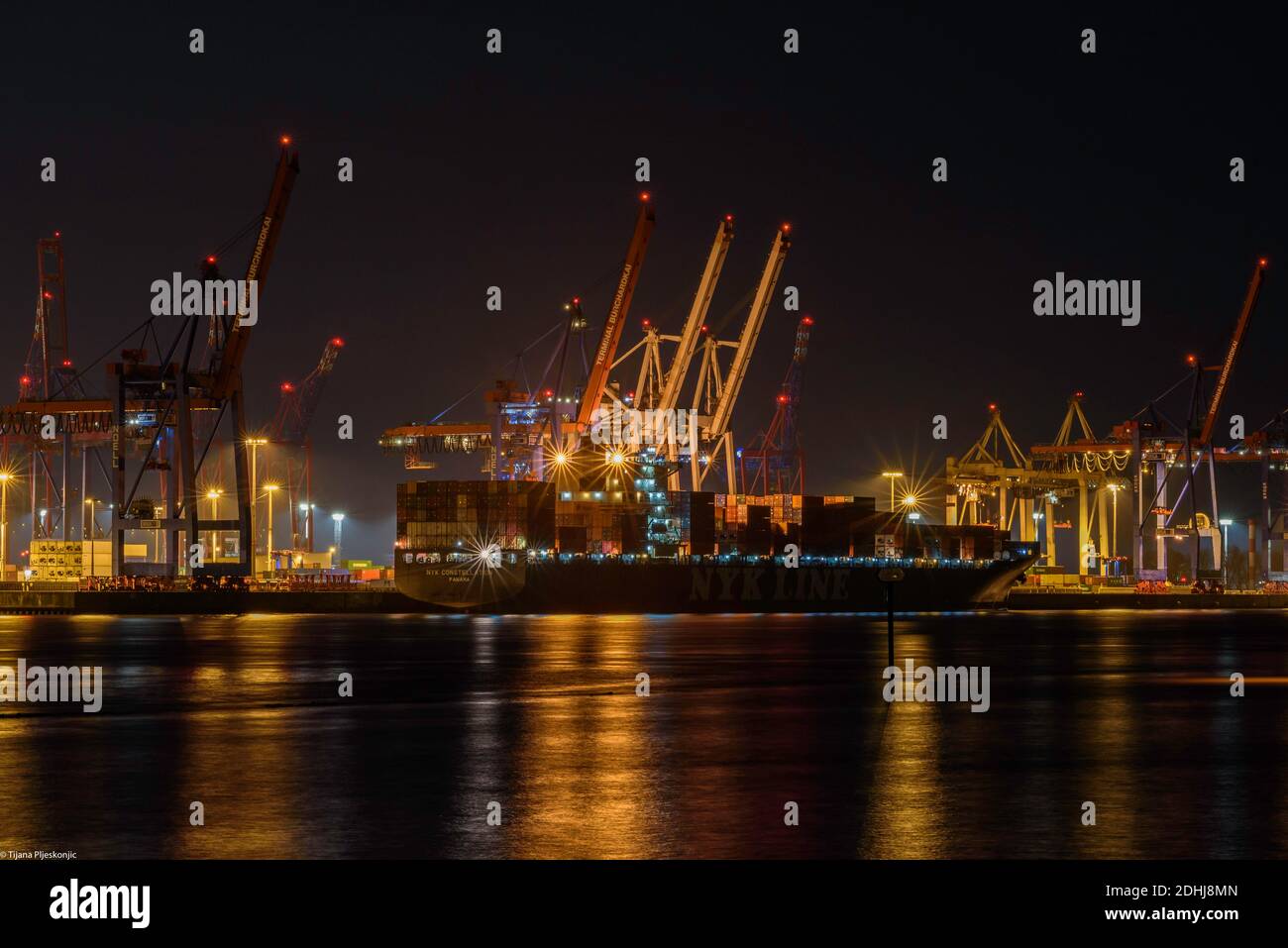 Magische Landschaften des Hamburger Hafens Stockfoto
