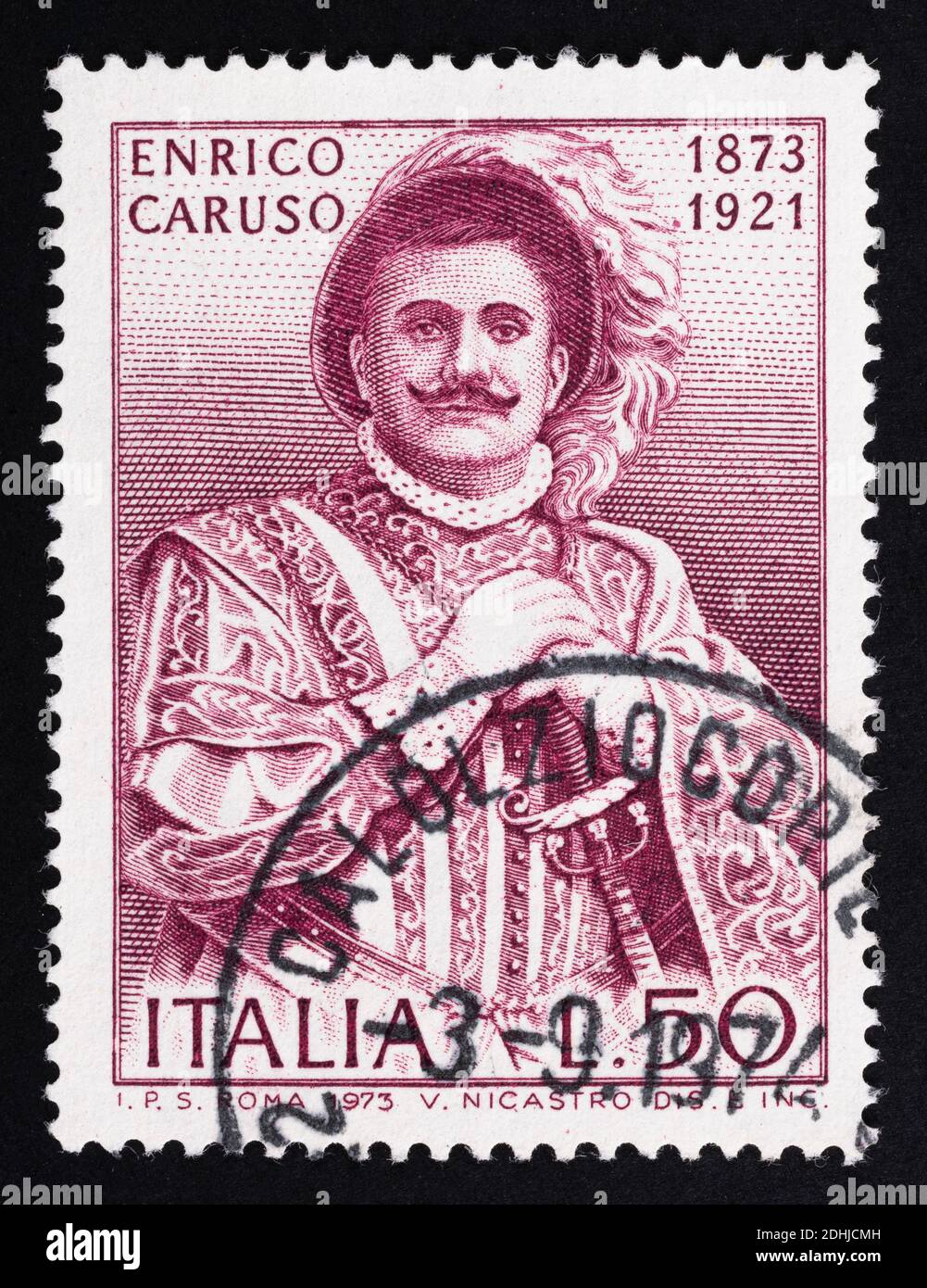 Udine, Italien. 10. Dezember 2020. Das Gedenken an Enrico Caruso auf einer italienischen Briefmarke Stockfoto