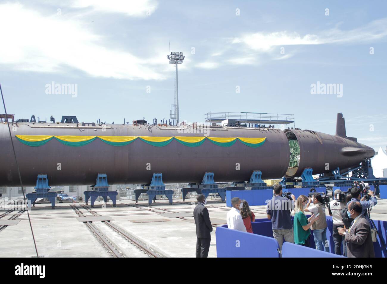 Itaguai, Brasilien. Dezember 2020. LANÇAMENTO DO SUBMARINO HUMAITÁ - Eröffnungszeremonie der U-Boot Humaitá und Integration des Rumpfes des U-Bootes Toneleiro, heute Morgen (11, im Schiffskomplex von Itaguaí auf der Insel Madeira in der Stadt Itaguaí, RJ. Quelle: Foto Arena LTDA/Alamy Live News Stockfoto