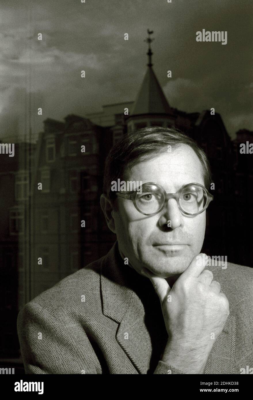 Porträt des amerikanischen Schriftstellers und Reiseschriftstellers Paul Theroux in London, Großbritannien, um 1993 Stockfoto