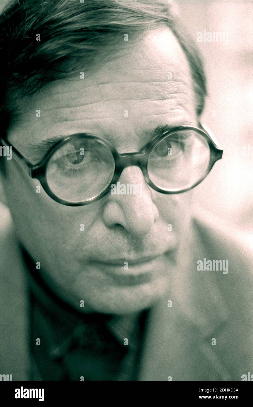 Porträt des amerikanischen Schriftstellers und Reiseschriftstellers Paul Theroux in London, Großbritannien, um 1993 Stockfoto