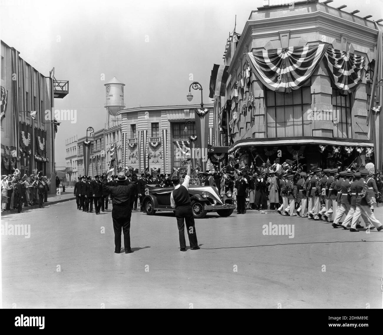 Am Set Candid auf Warner Brothers Studio Lot Dreharbeiten CLAUDE RAINS