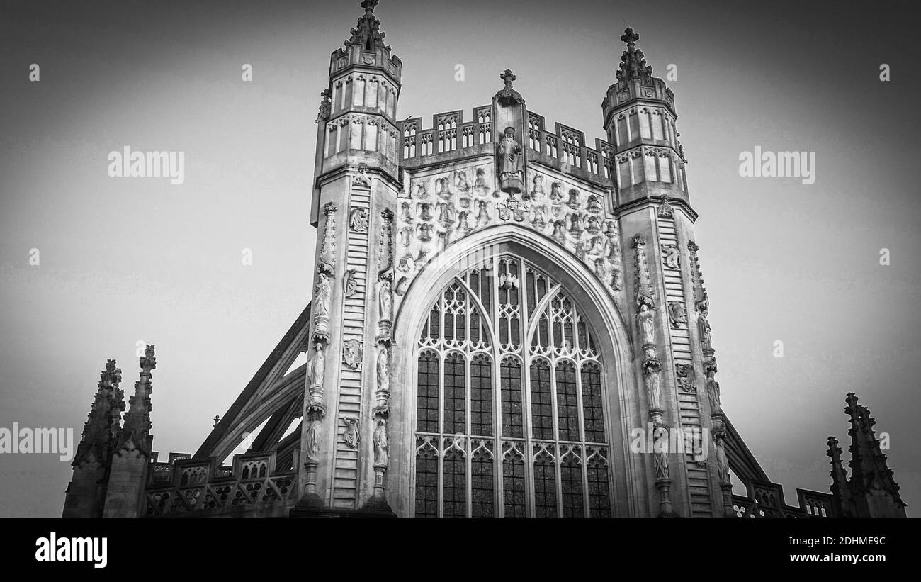 Berühmte Bath Abbey in der Stadt Bath England in Schwarz und Weiß Stockfoto
