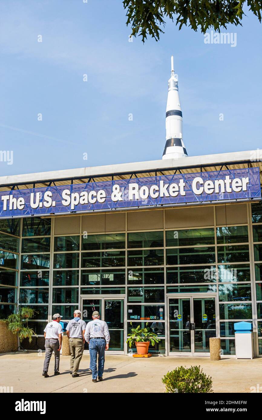 Huntsville Alabama, USA Space & Rocket Center, Besucher am Eingang, Stockfoto