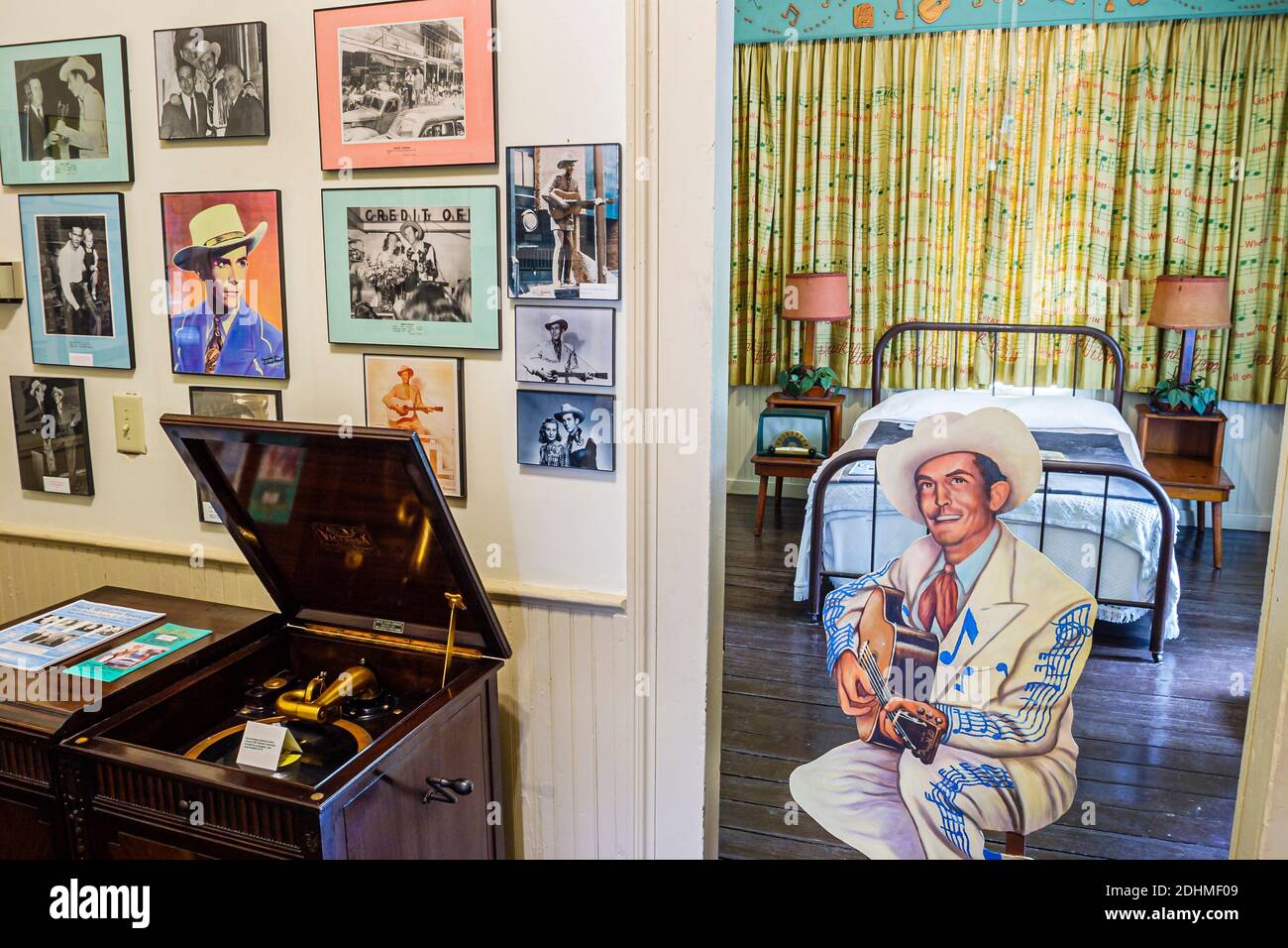 Alabama Georgiana Hank Williams Senior Boyhood Home & Museum, Country-Musik-Singer-Songwriter im Inneren Erinnerungsstücke Ausstellung Sammlung Stockfoto