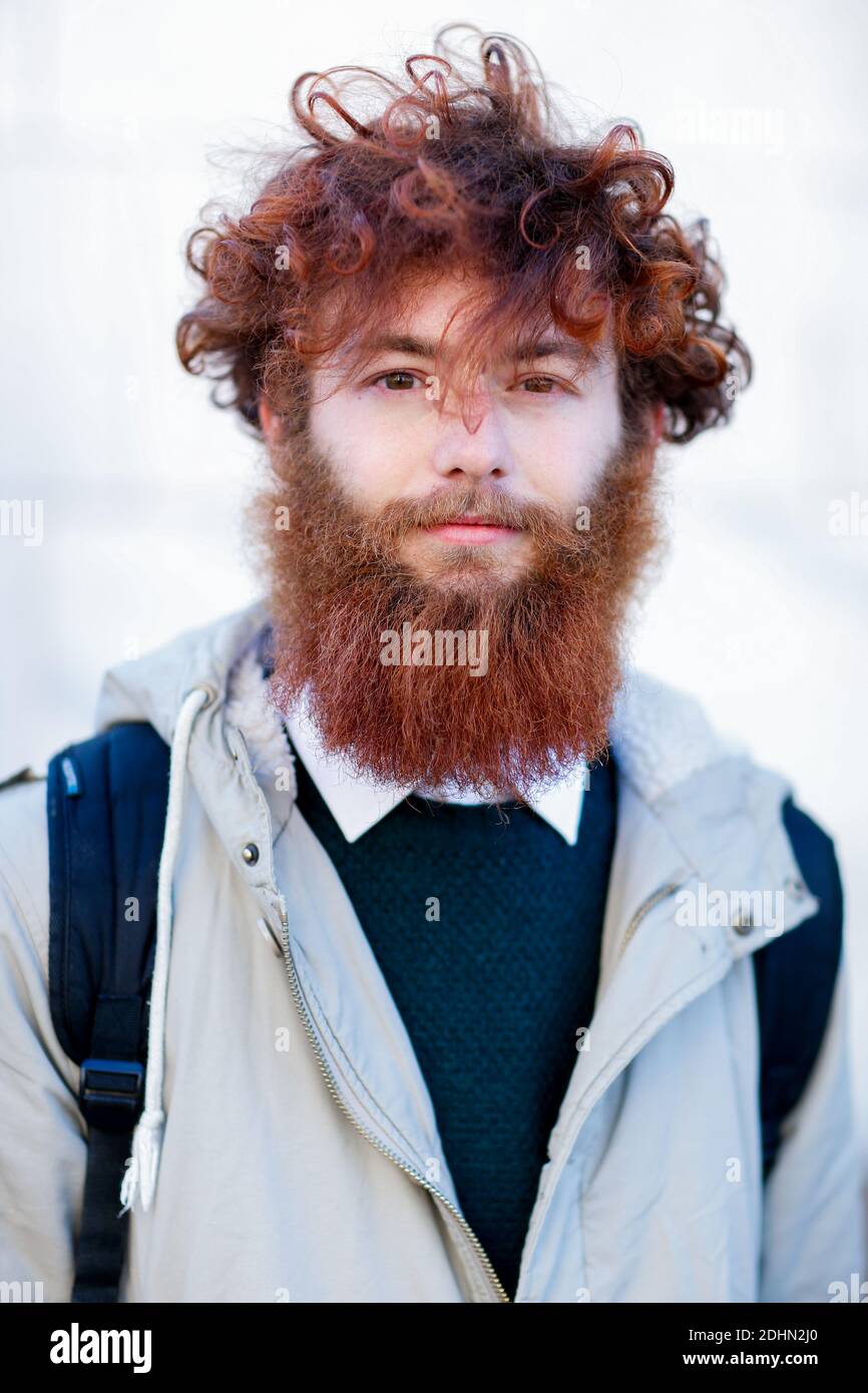 Street Style, Valerio Salvatori Ankunft in Costume National Homme Herbst-Winter 2016-2017 Show auf der Piazza Duomo, in Mailand, Italien, am 16. Januar 2016. Foto von Marie-Paola Bertrand-Hillion/ABACAPRESS.COM Stockfoto