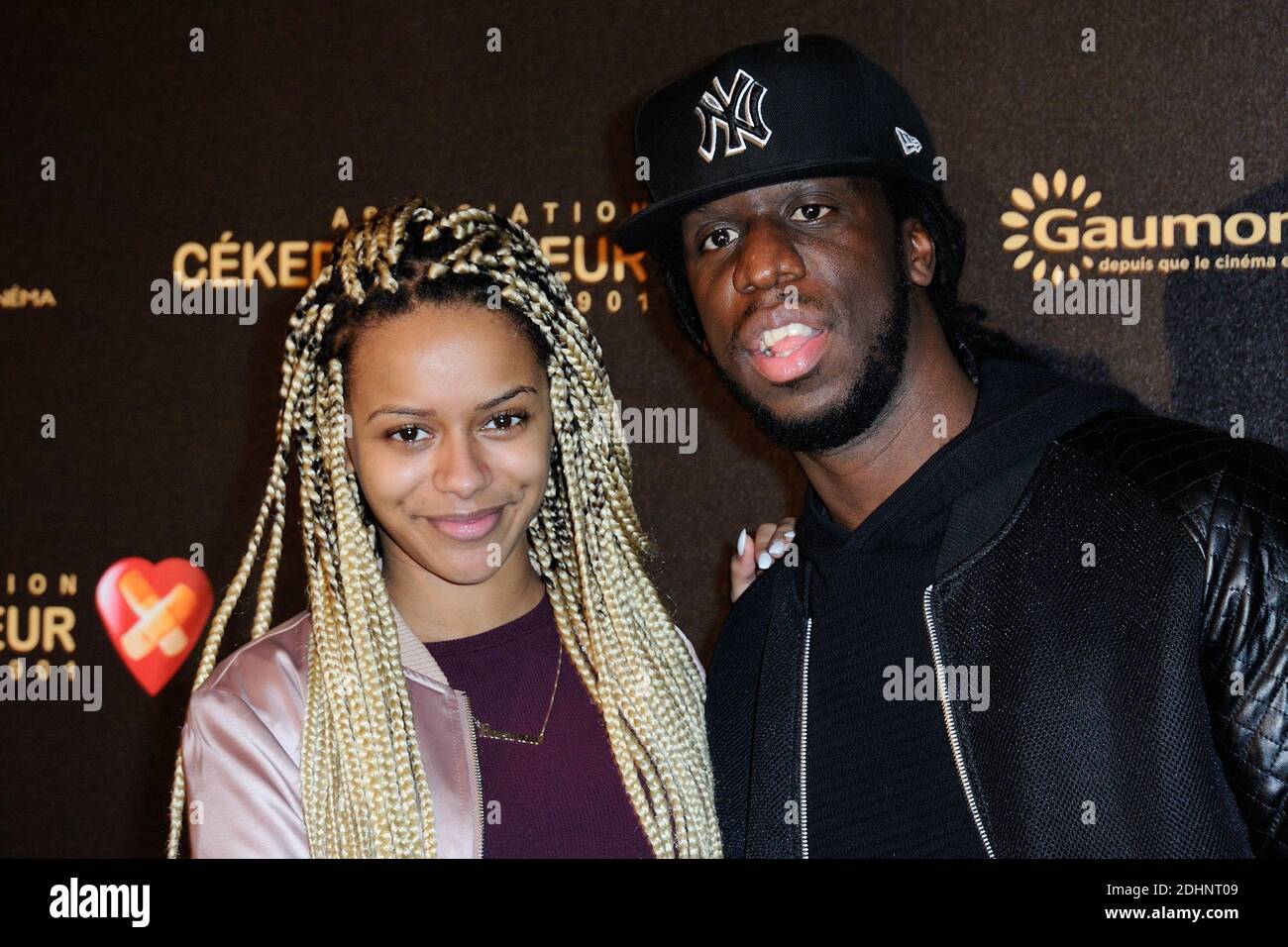 Youssoupha et sa compagne assistent a l'avant-Premiere du Film 'Chocolat' avec l'Association Cekedubonheur au Gaumont Marignan a Paris, France, le 01 Februar 2016. Foto von Aurore Marechal/ABACAPRESS.COM Stockfoto