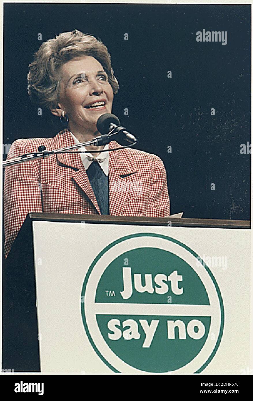 Datei Foto : First Lady Nancy Reagan spricht bei einer "Just Say No" (zu Drogen) Kundgebung in Los Angeles, Kalifornien am 15. Mai 1987.Quelle: White House via CNP/ABACAPRESS.COM Stockfoto