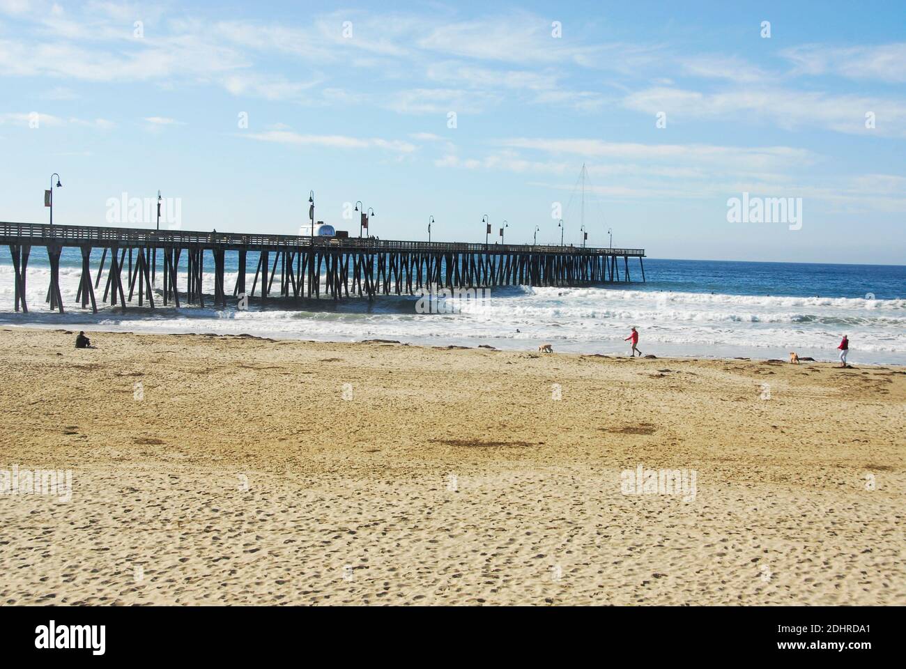Pier am Pismo Beach in San Luis Obispo County, Kalifornien, berühmt für seine Pismo Clams, Strände und Sanddünen. Stockfoto