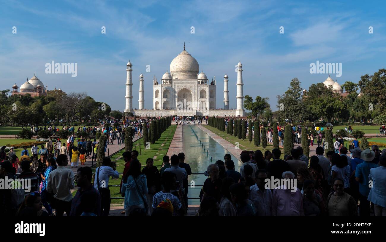 Das berühmte Mausoleum Taj Mahal, Agra, Uttar Pradesh, indien. Stockfoto