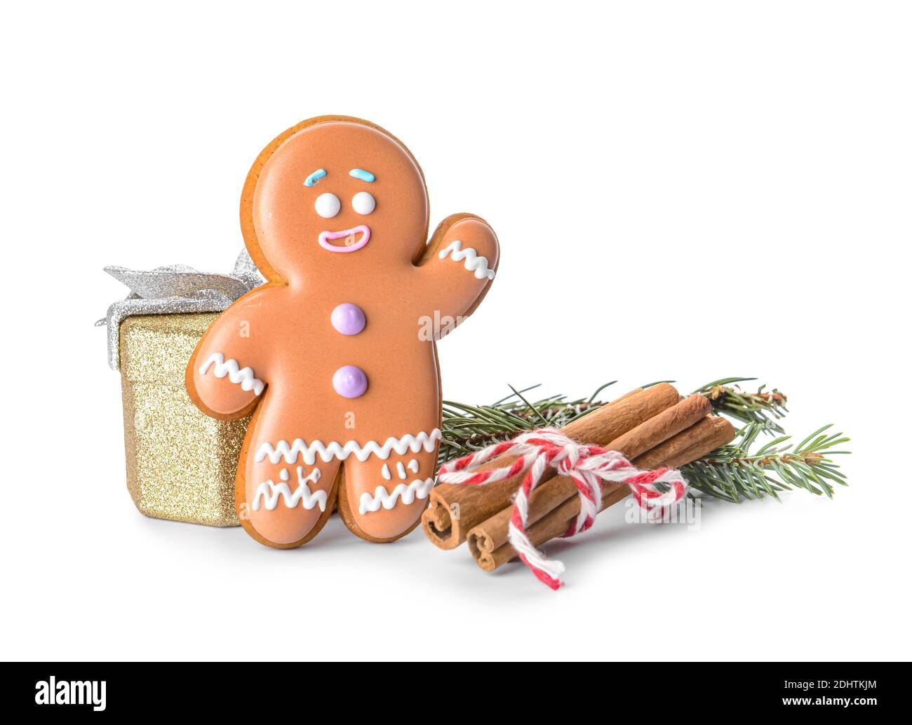 Weihnachtskomposition mit Lebkuchenkekse auf weißem Hintergrund Stockfoto