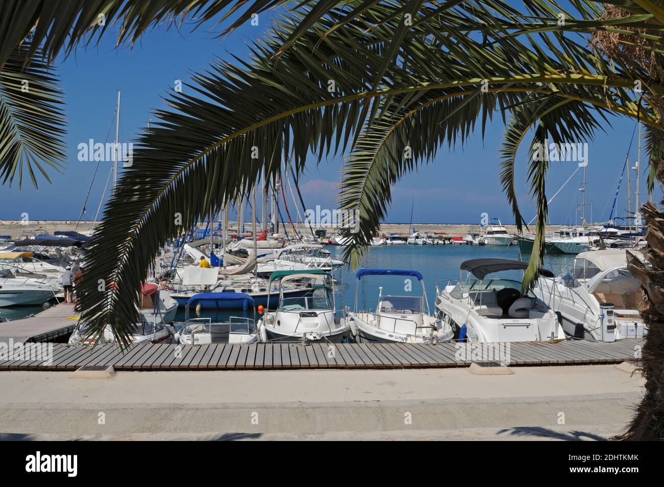 Hafen im kleinen Dorf Latchi in den Akamas an der Westküste von Südzypern. Stockfoto